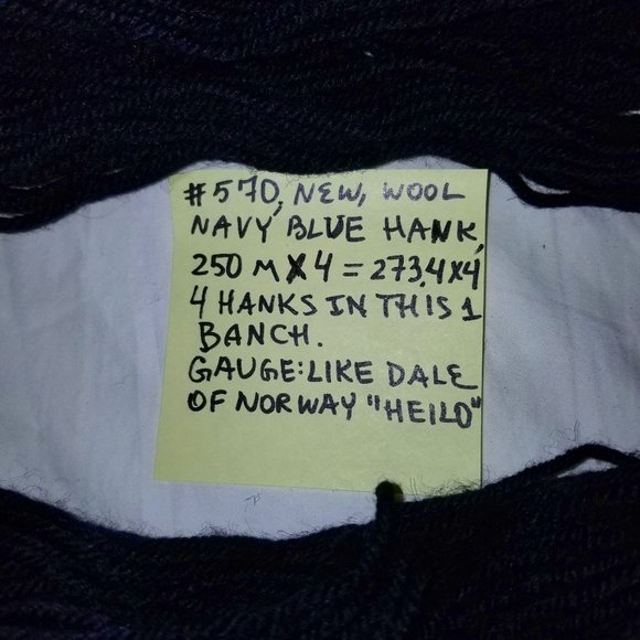 ✅#570 1 NEW Hank Unbranded Wool Navy Blue Yarn 273 - Picture 2 of 5